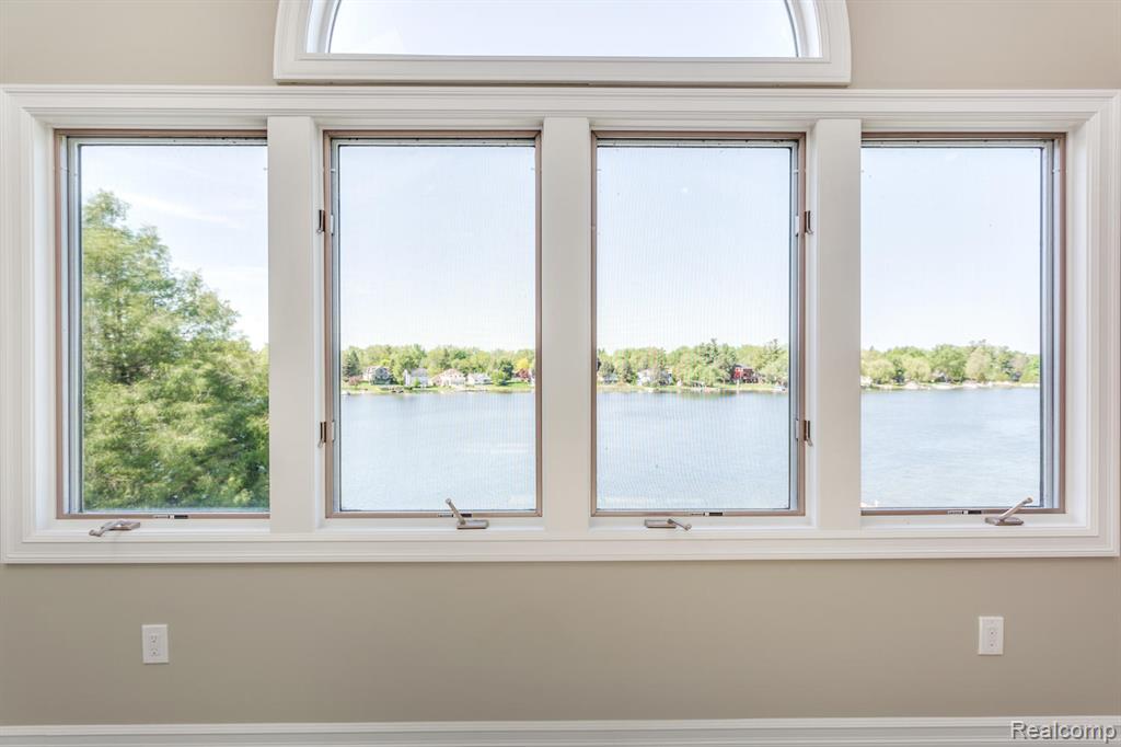 16665 Kings Fairway Lane, Grand Blanc, MI 48439 — Photo 11