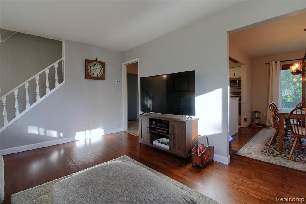 8650 Buffalo Drive, Commerce Twp, MI 48382 — Photo 7