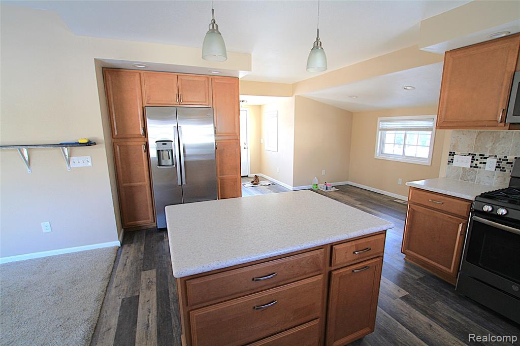 102 S Division Street, Durand, MI 48429 — Photo 9