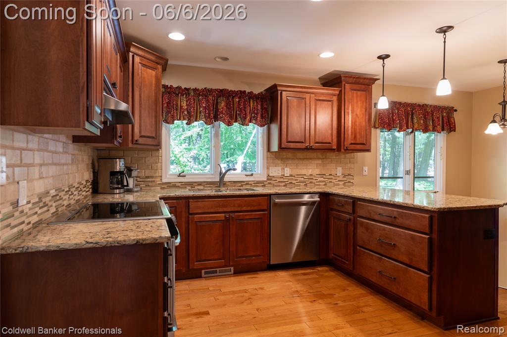 3969 Braeburn Drive, Norton Shores, MI 49441 — Photo 11