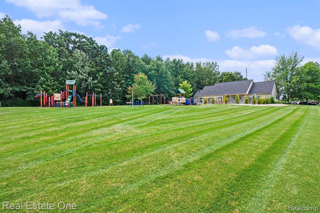 4268 HAMPTON RIDGE Boulevard, Howell, MI 48843 — Photo 22