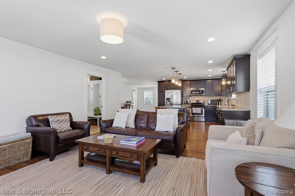 716 Cherry Avenue, Royal Oak, MI 48073 — Photo 5