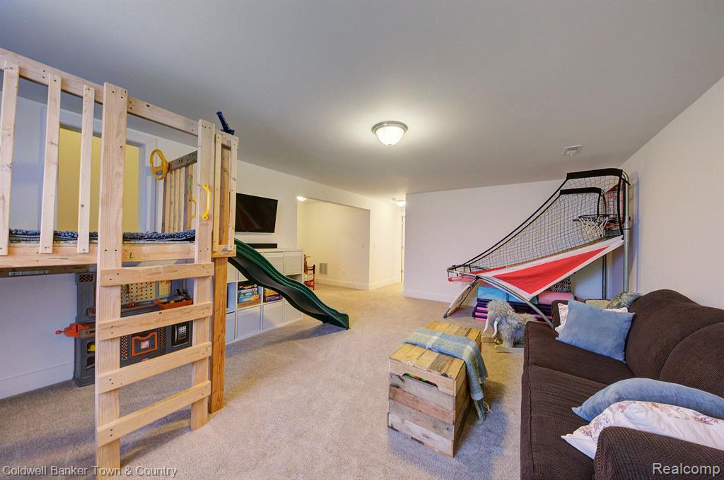 5515 BRILLIANT Circle, Howell, MI 48855 — Photo 21