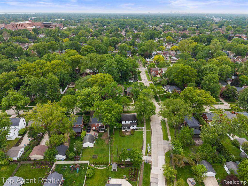 1894 Broadstone Road, Grosse Pointe Woods, MI 48236 — Photo 50