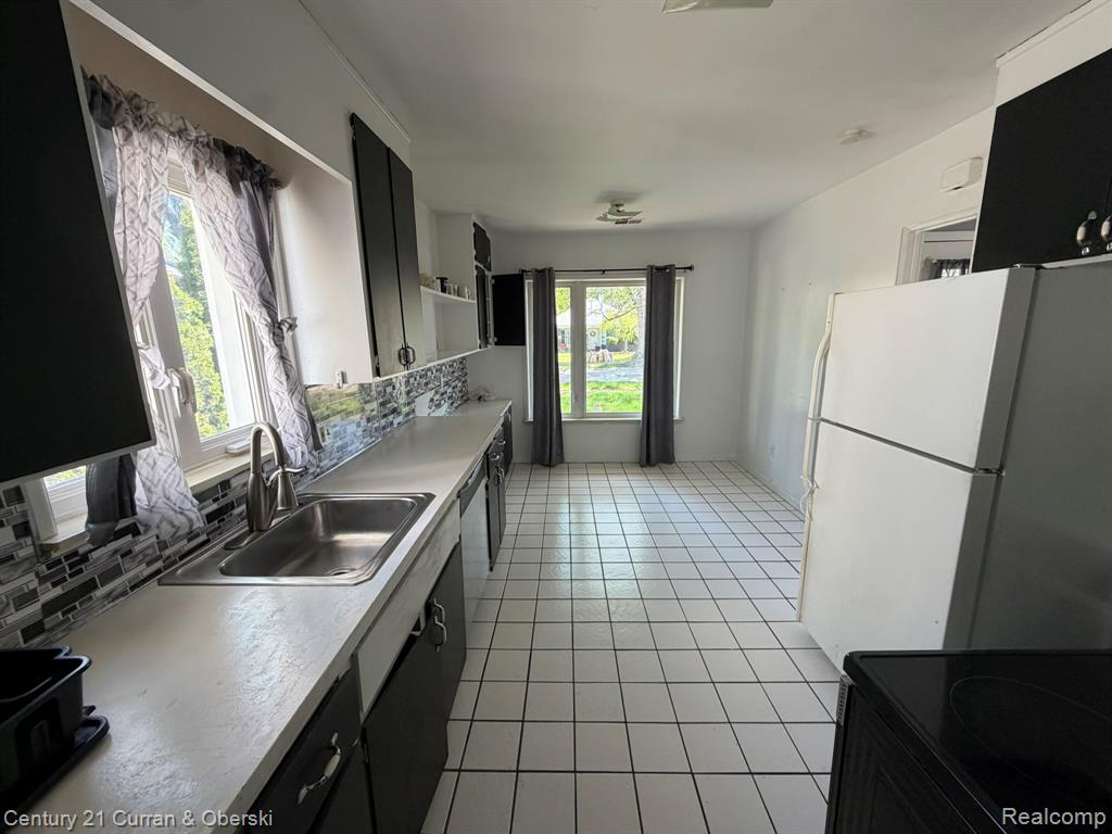 7427 DREXEL Street, Dearborn Heights, MI 48127 — Photo 4