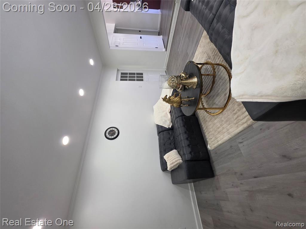 2898 Roundtree Drive, Troy, MI 48083 — Photo 18