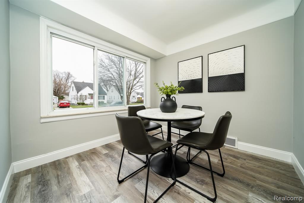 8221 Coolidge, Center Line, MI 48015 — Photo 22
