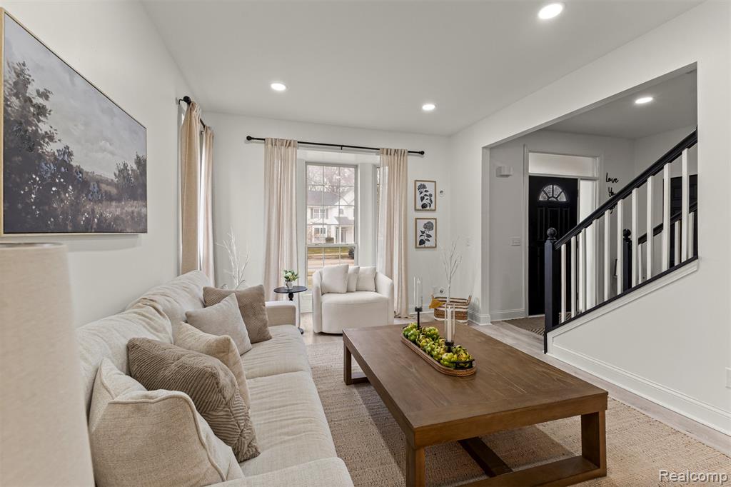 1065 Equestrian Drive, South Lyon, MI, 48178