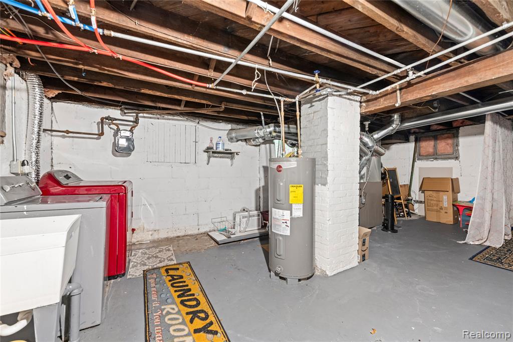 4590 Charles Street, Hamtramck, MI 48212 — Photo 22