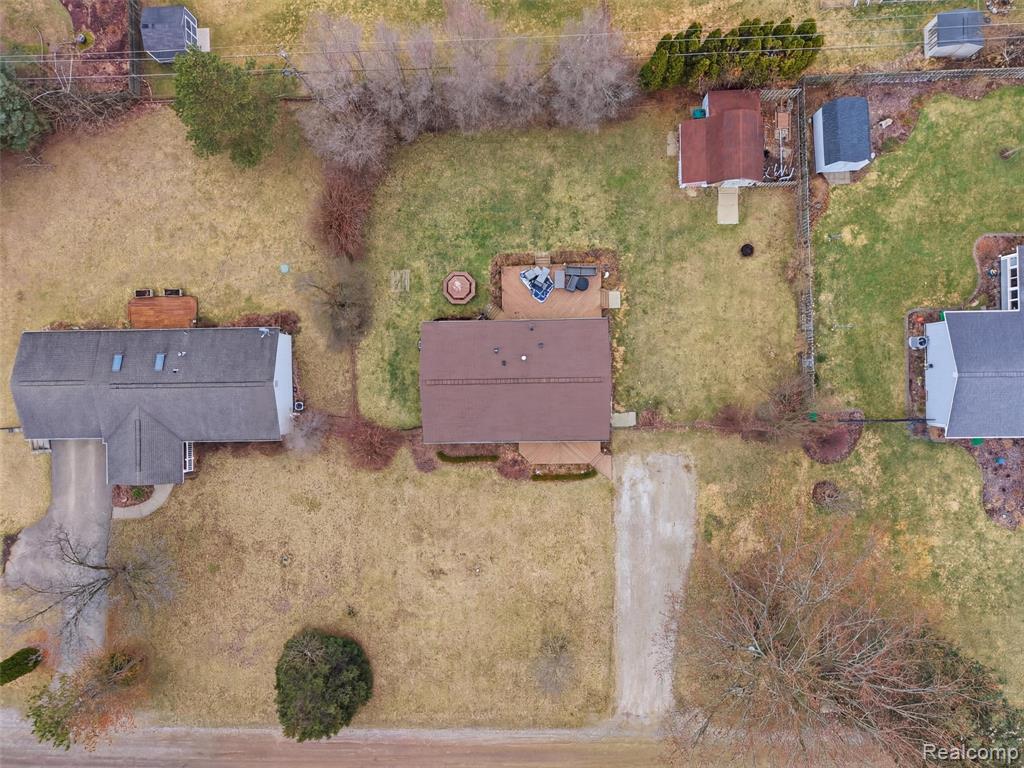9368 Debby Jo Drive, Clawson, MI — Photo 38