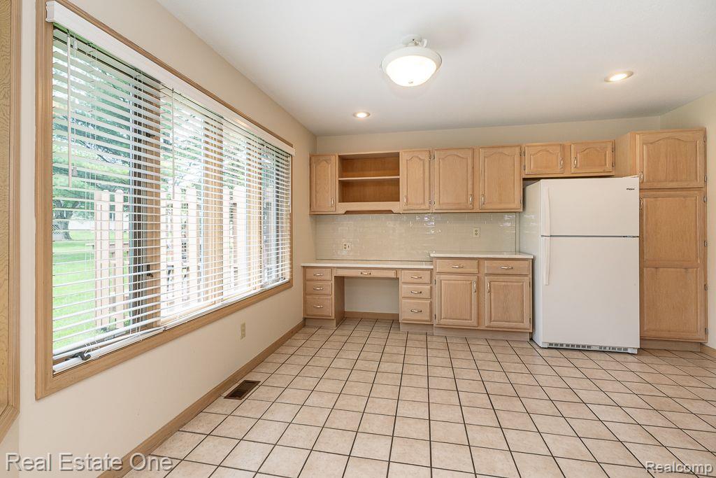 8187 Sawgrass Trail, Grand Blanc, MI 48439 — Photo 18