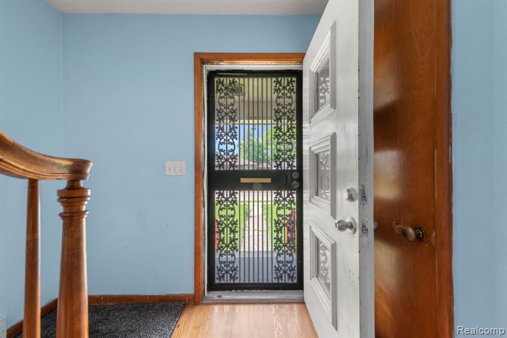 7208 Jackson Avenue, Warren, MI 48091 — Photo 5