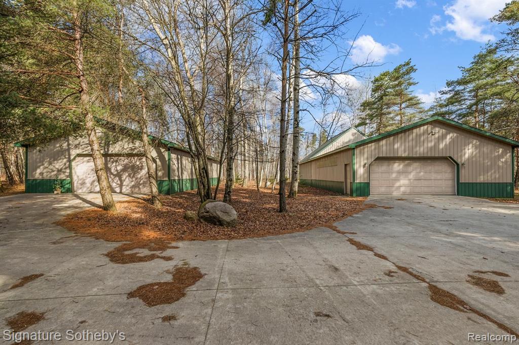 7699 MINNICK Road, Harbor Beach, MI 48441 — Photo 8