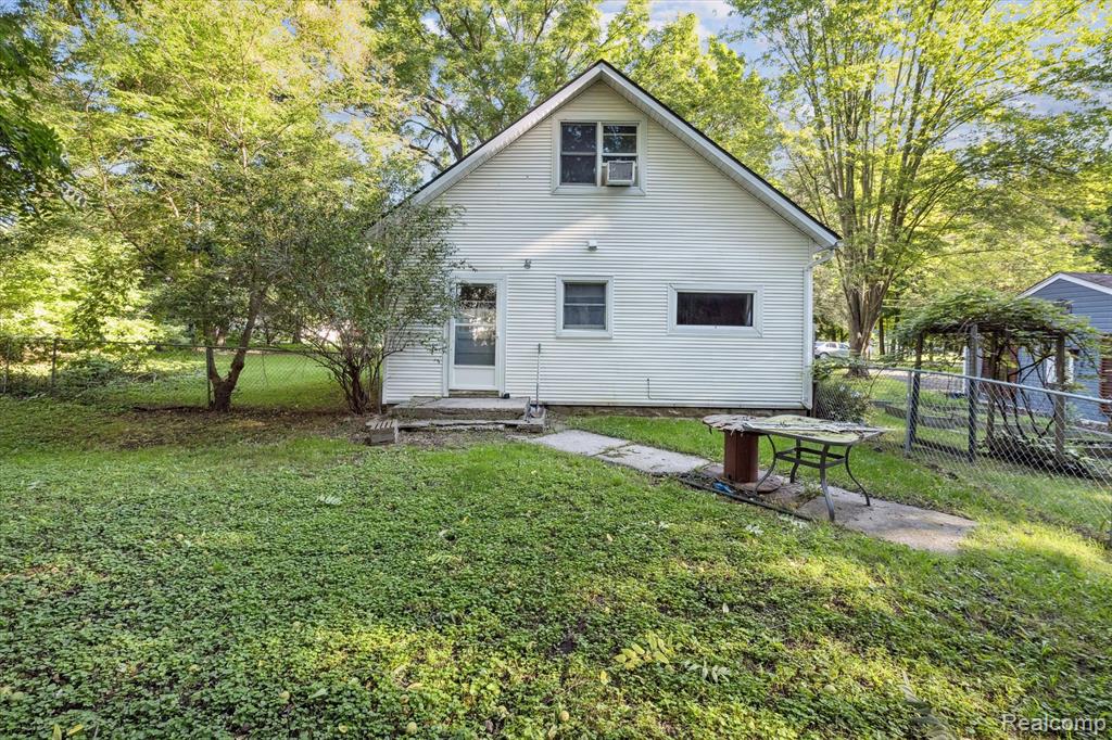 303 Mechanic Street, Stockbridge, MI 49285 — Photo 29