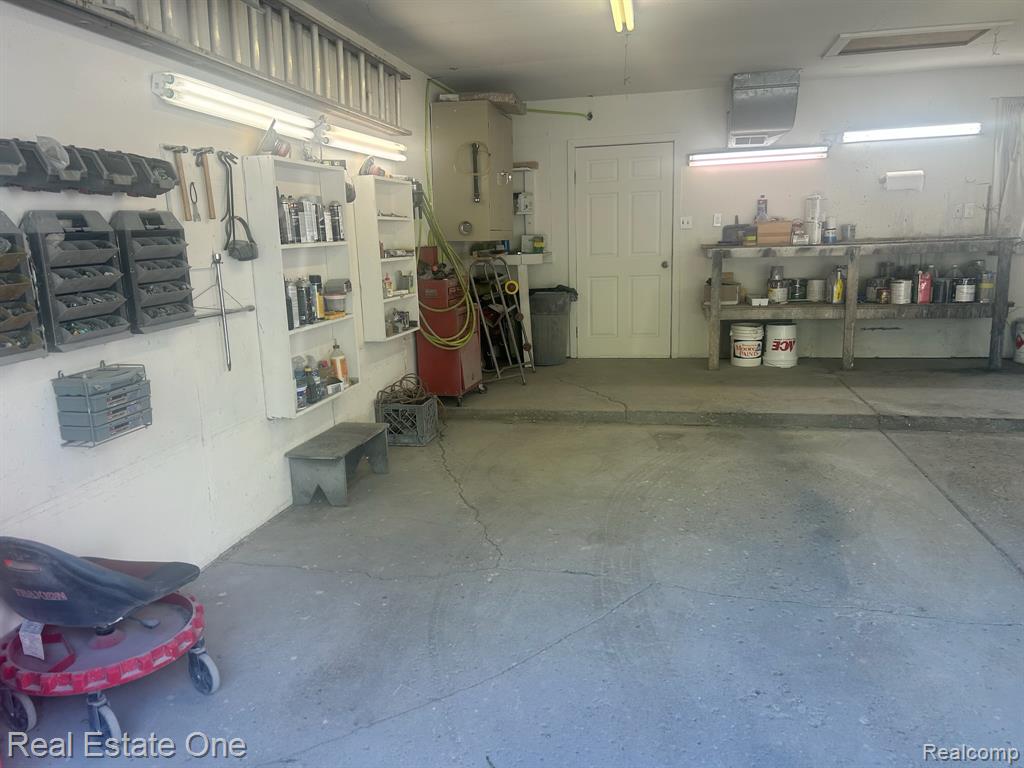 2075 Deering Street, Garden City, MI — Photo 48