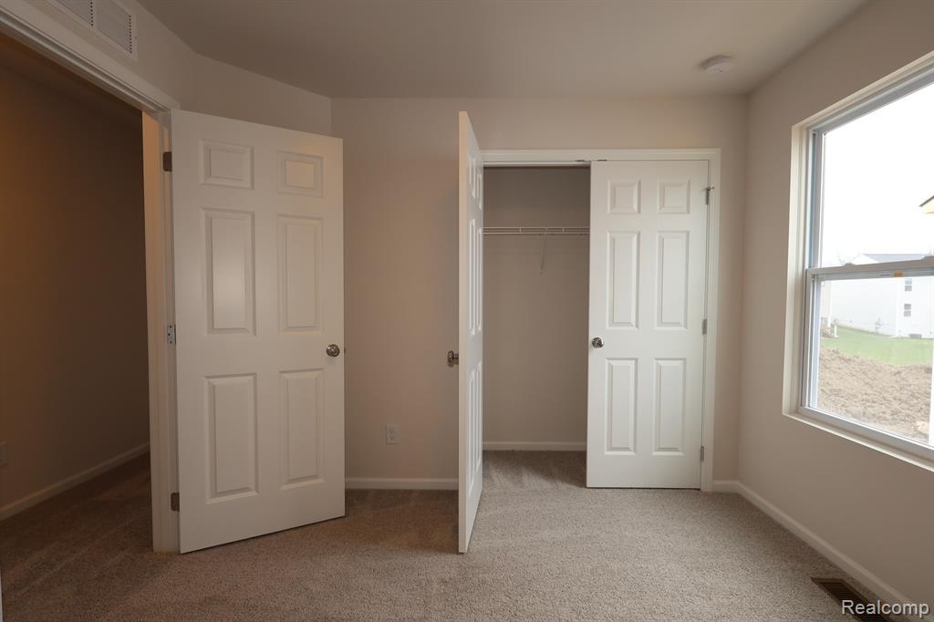 642 Harvest Way, Chelsea, MI 48118 — Photo 12
