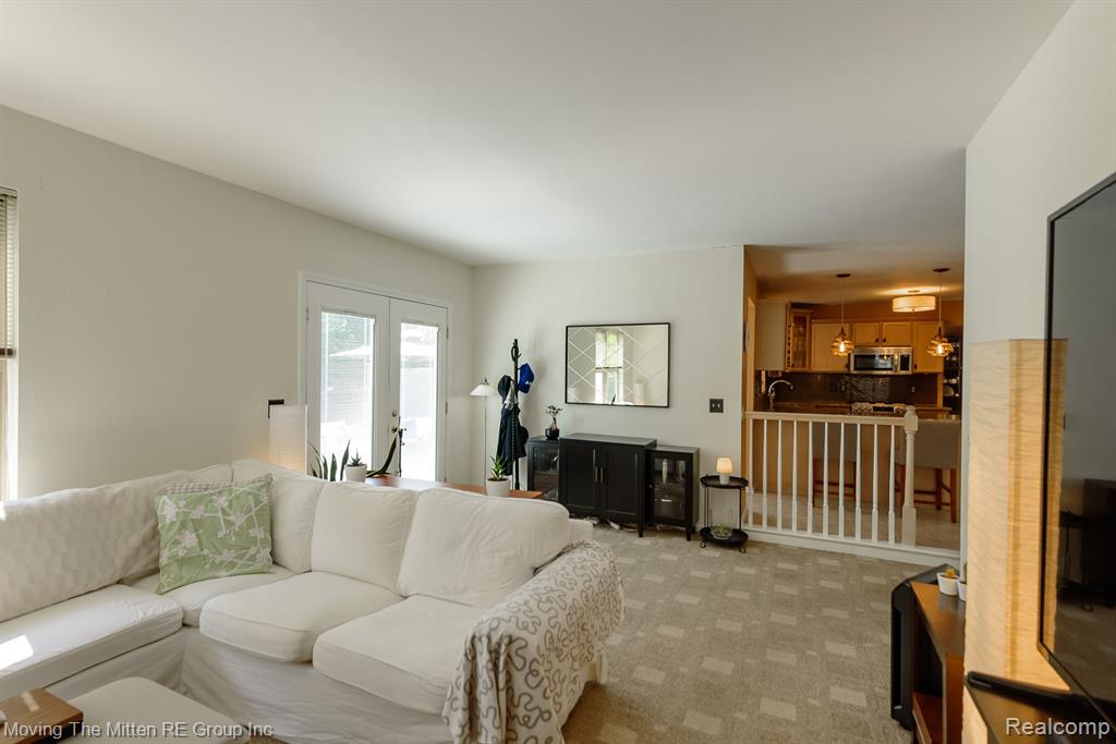 9501 Madison Drive, Belleville, MI 48111 — Photo 20