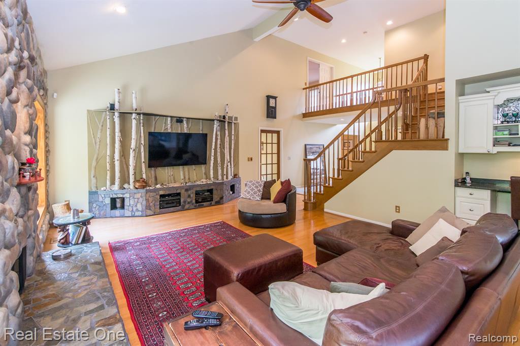 4088 PARKSTONE Court, Troy, MI 48098 — Photo 51