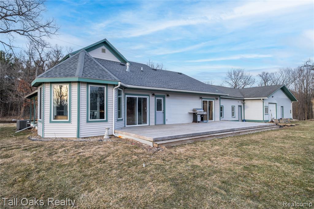 9198 Hegel Road, Goodrich Vlg, MI — Photo 8