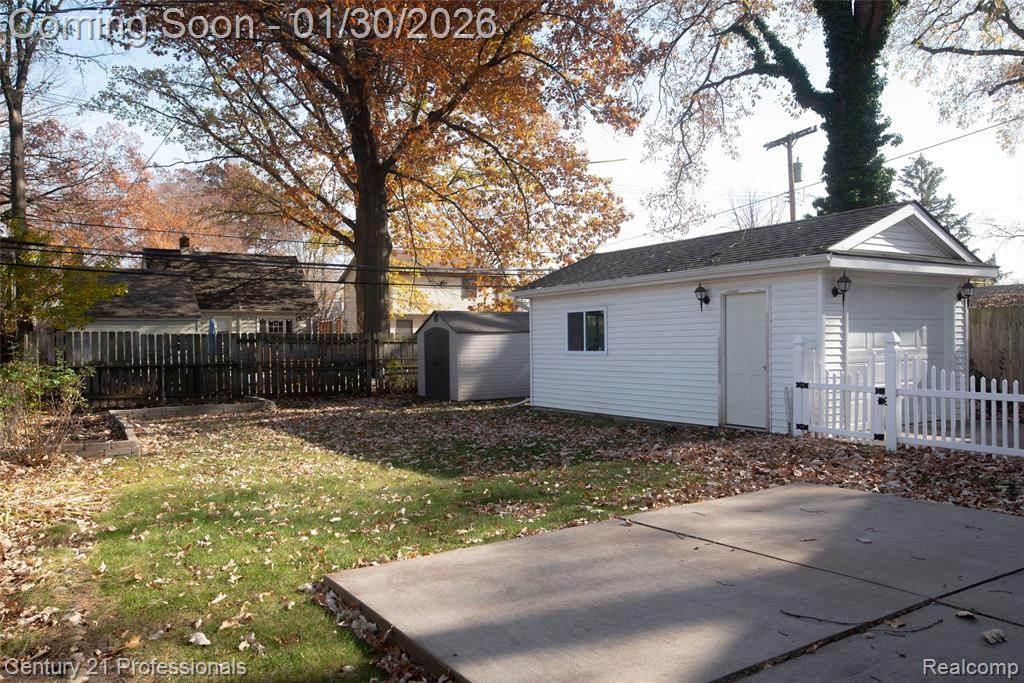 900 N Rembrandt Avenue, Royal Oak, MI 48067 — Photo 7