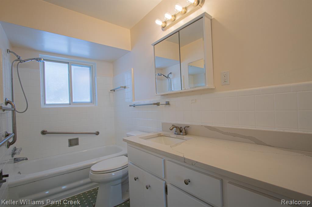 5617 Westfalen Drive, Shelby Twp, MI 48317 — Photo 14