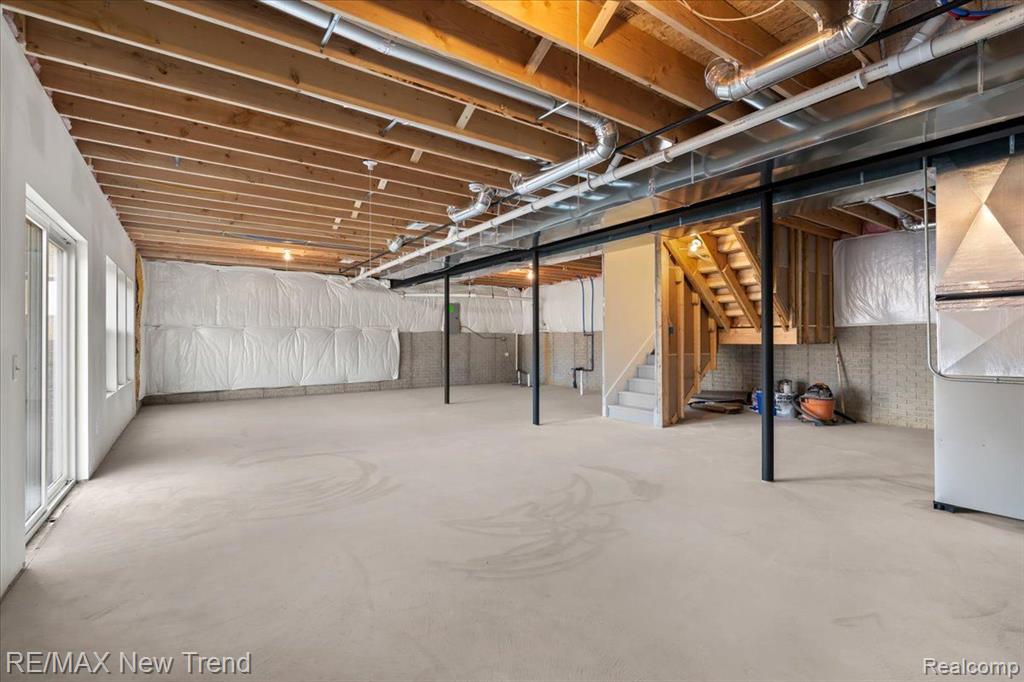 6515 CAMBRIDGE Circle, Clarkston, MI — Photo 27
