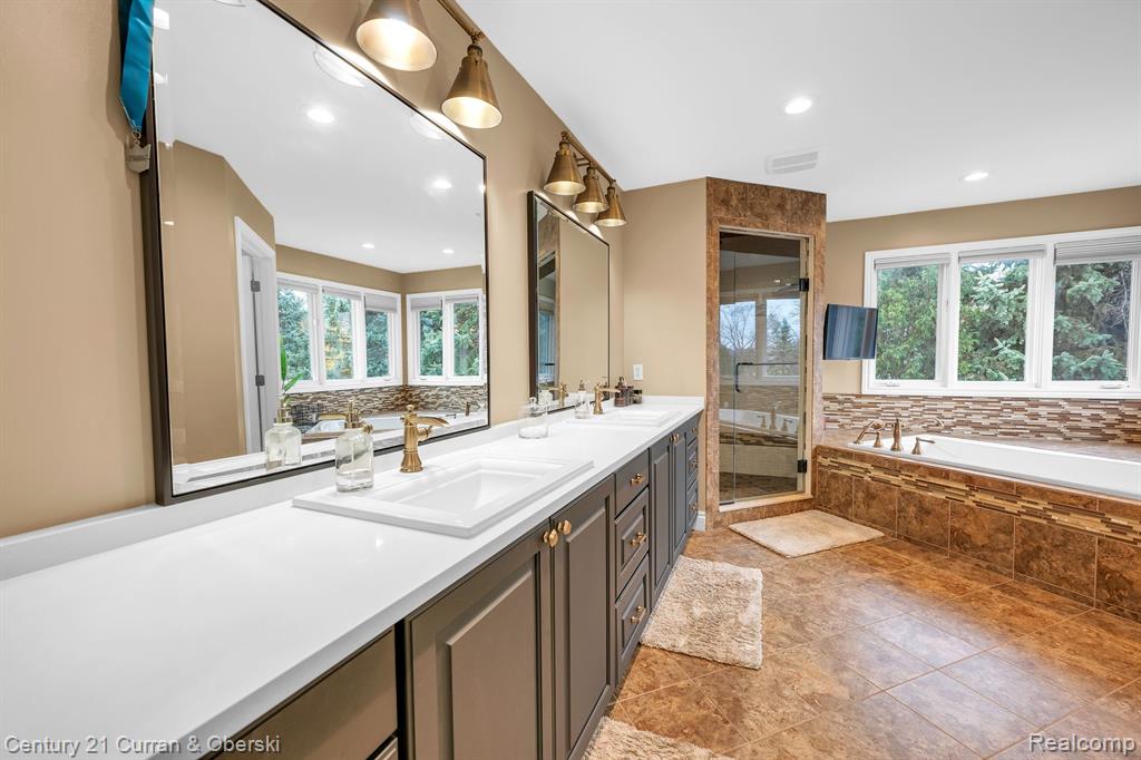 17944 RIDGEVIEW Drive, Northville, MI 48168 — Photo 29