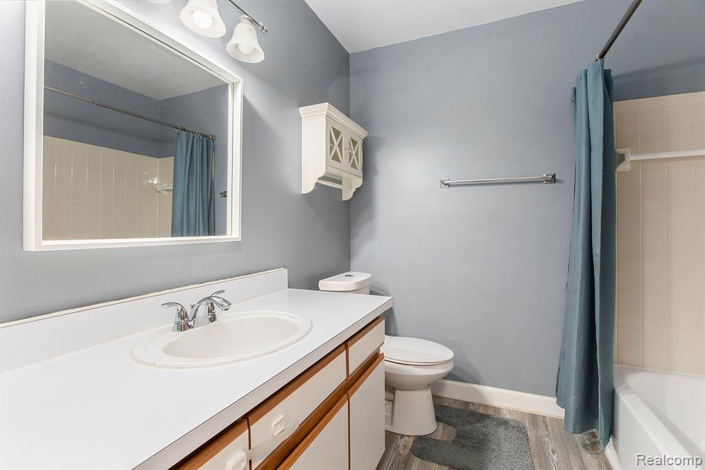 42540 Lilley Pointe Drive, Canton, MI 48187 — Photo 14