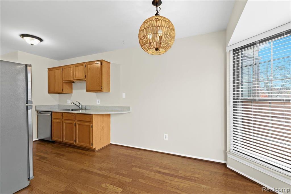 40013 CROSSWINDS, Novi, MI — Photo 8
