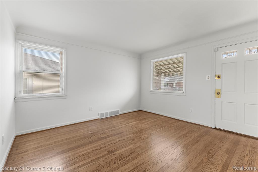 7609 Stout, Detroit, MI 48228 — Photo 5