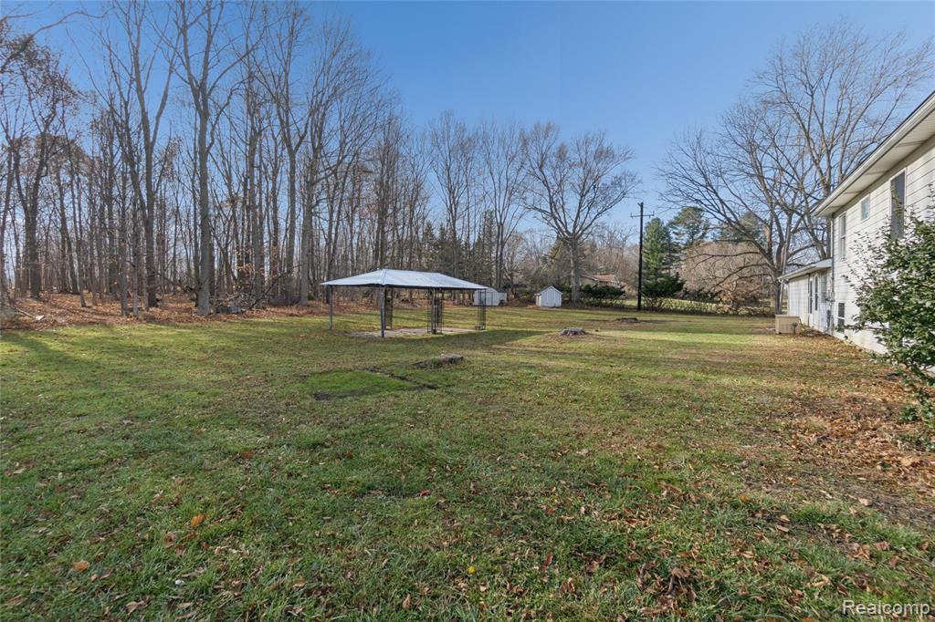 8603 Killinger Road, Fowlerville, MI 48836 — Photo 40