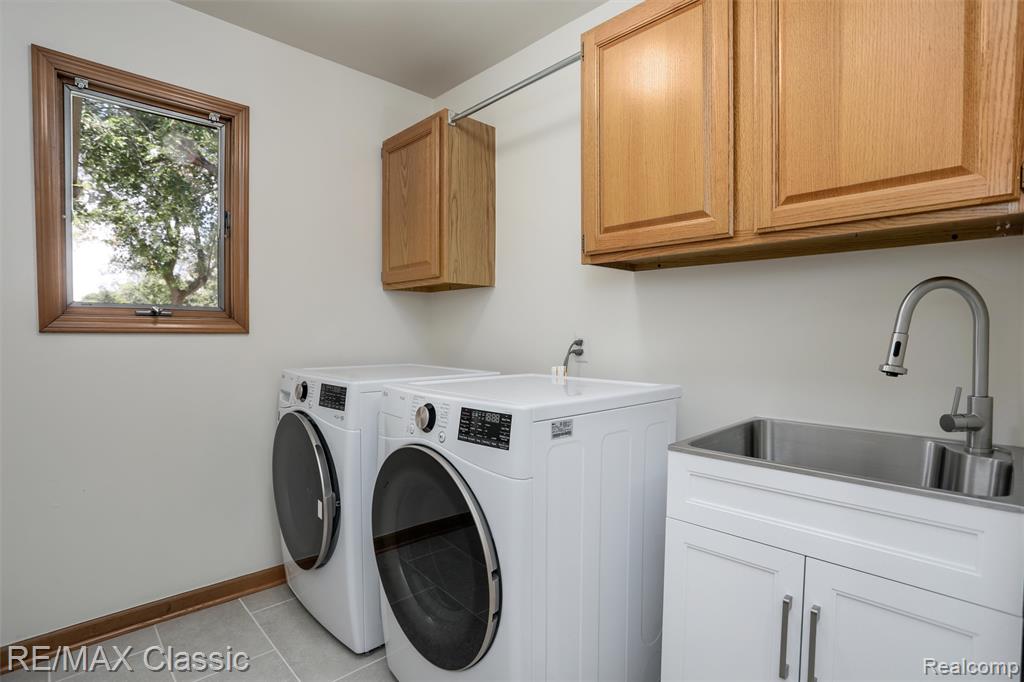 4150 Heatherwood Drive, Commerce Twp, MI 48382 — Photo 19
