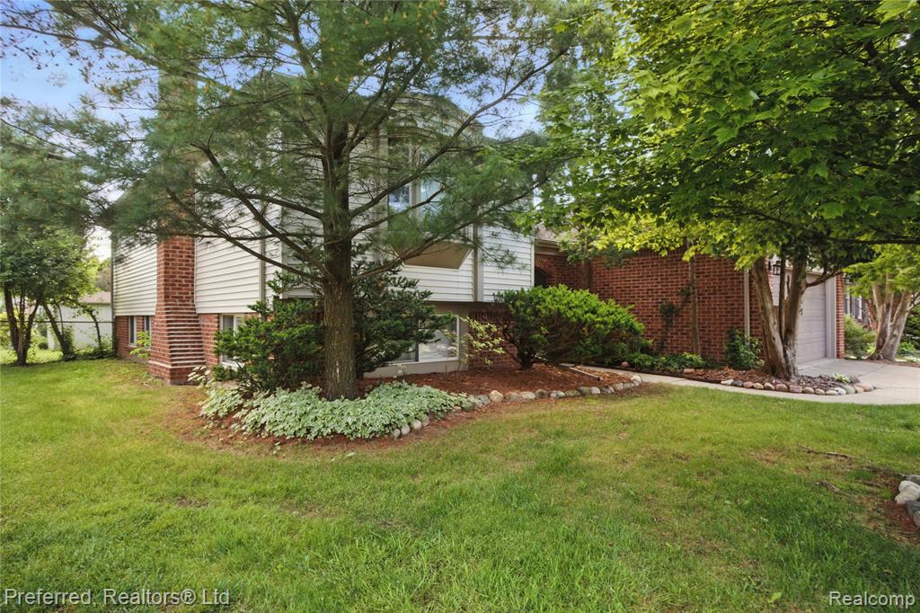 8530 Elmhurst Street, Canton, MI 48187 — front exterior