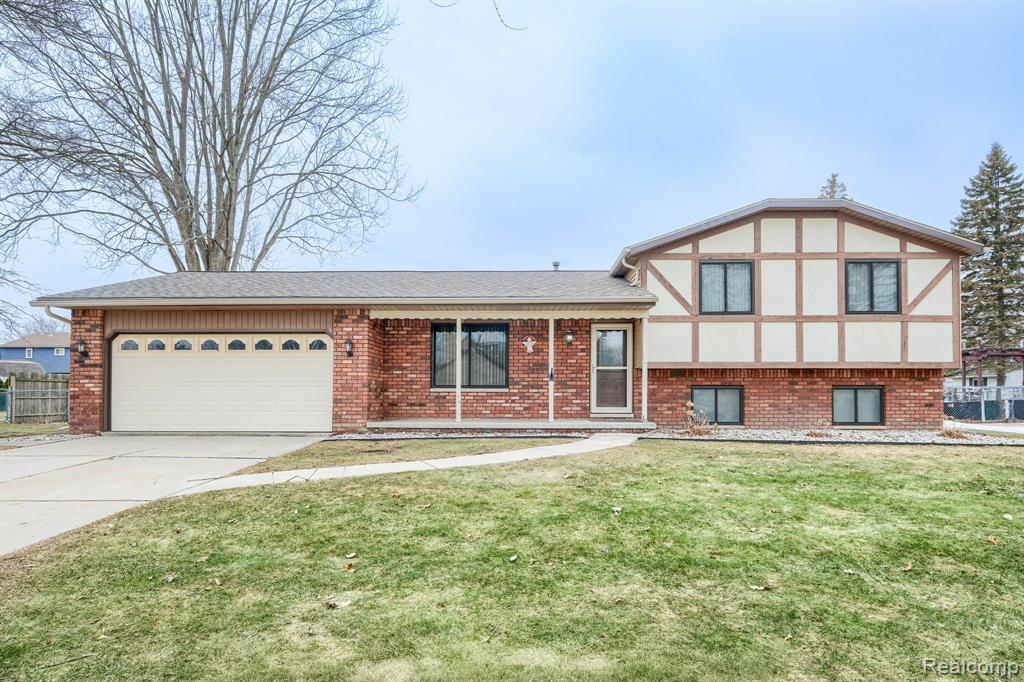 496 Central Street, Marysville, MI 48040 — Photo 2