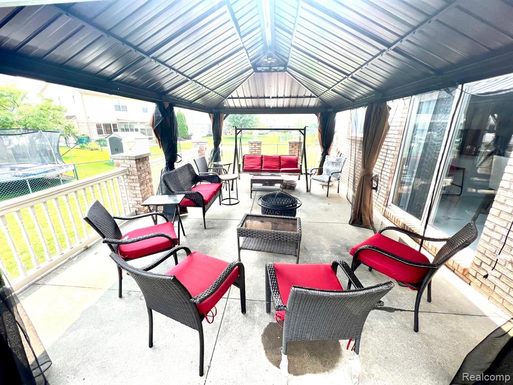 26263 Oakley Court, Brownstown, MI 48174 — Photo 28