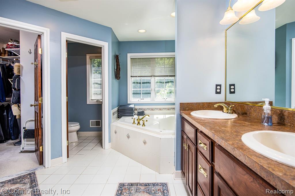 3239 Turnberry, Port Huron, MI 48060 — Photo 20