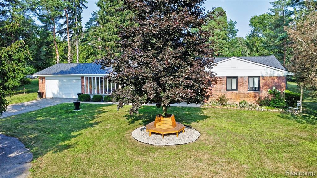 300 Sherman Court, Ortonville, MI 48462 — front exterior