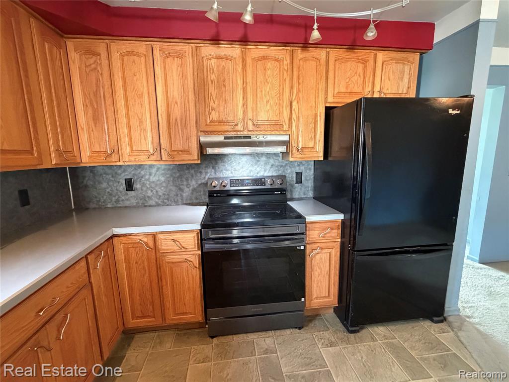 6251 N Charlesworth Street, Dearborn Heights, MI 48127 — Photo 12