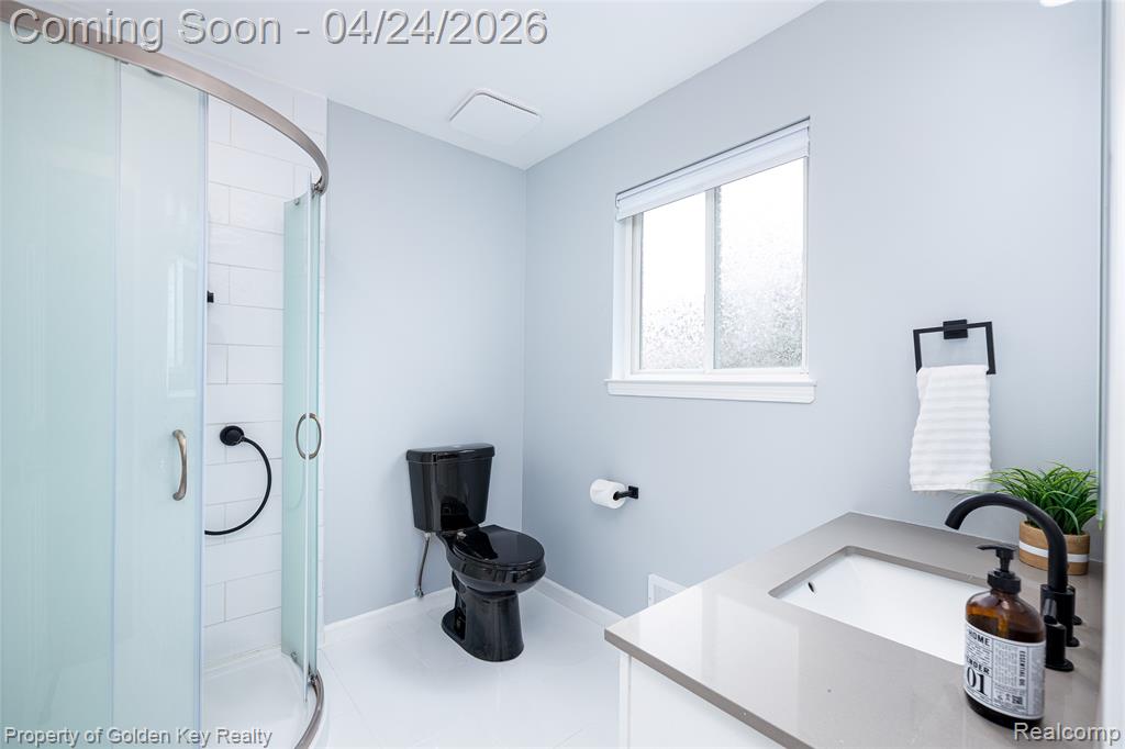 403 S Pine Creek Court, Waterford, MI 48327 — Photo 17