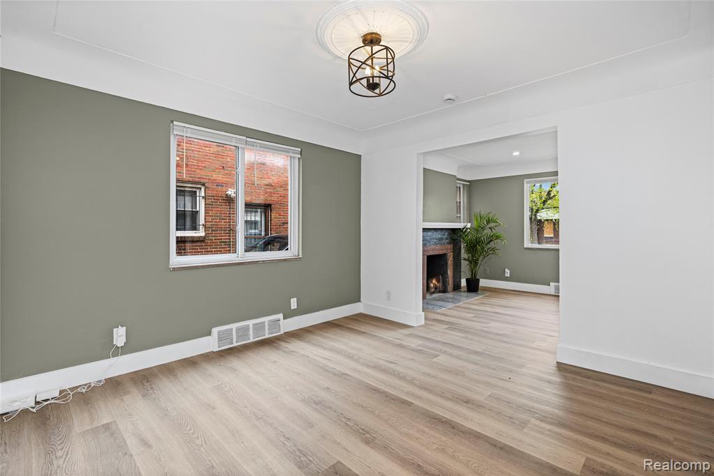 16871 Asbury Park, Detroit, MI 48235 — Photo 19