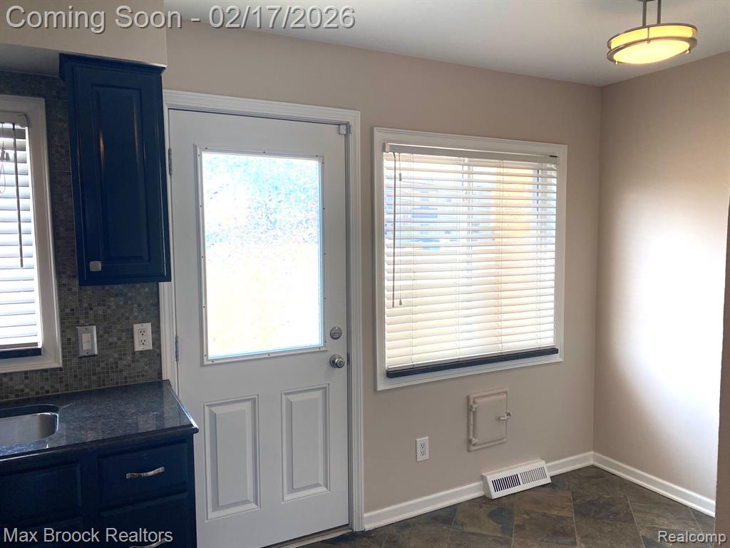 4815 Mansfield Avenue, Royal Oak, MI 48073 — Photo 18