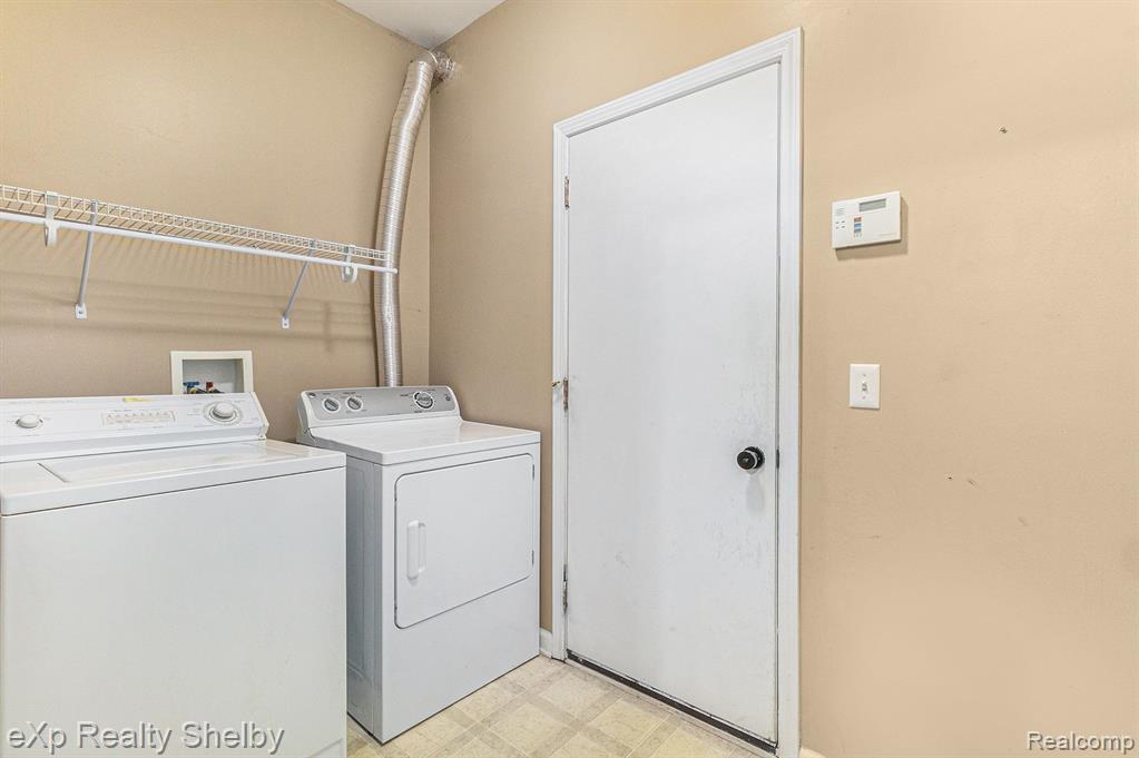 3103 ADDINGTON Drive, Commerce Twp, MI 48390 — Photo 19