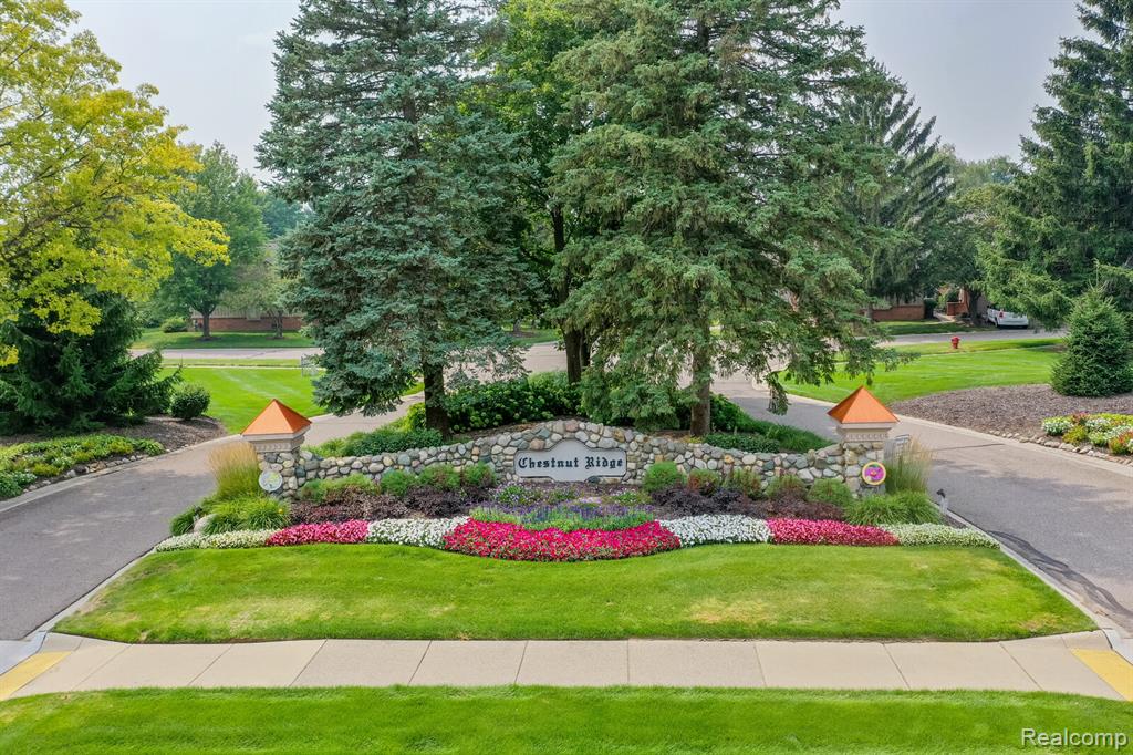 37622 Russett Drive, Farmington Hills, MI 48331 — Photo 33