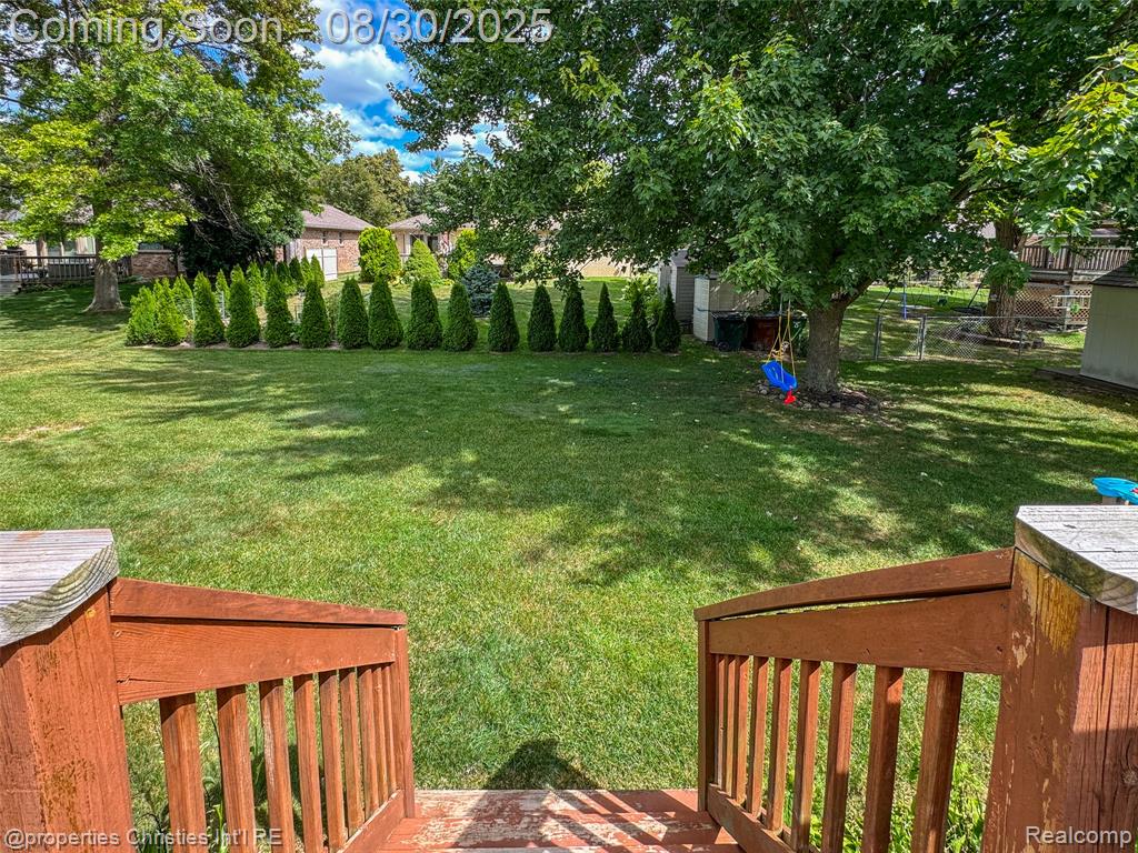 46502 Springhill Drive, Shelby Twp, MI 48317 — Photo 32