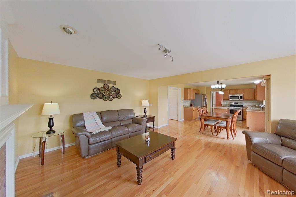 2285 STANTON Street, Canton, MI 48188 — Photo 10