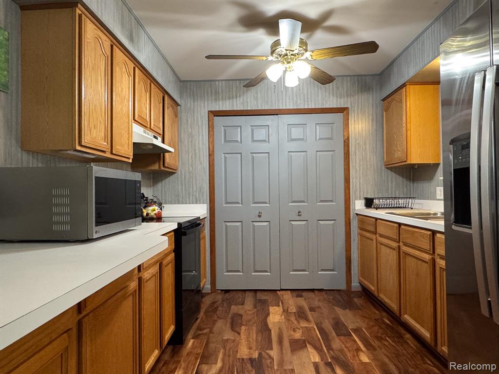 46030 Huling Street, Utica, MI 48317 — Photo 11