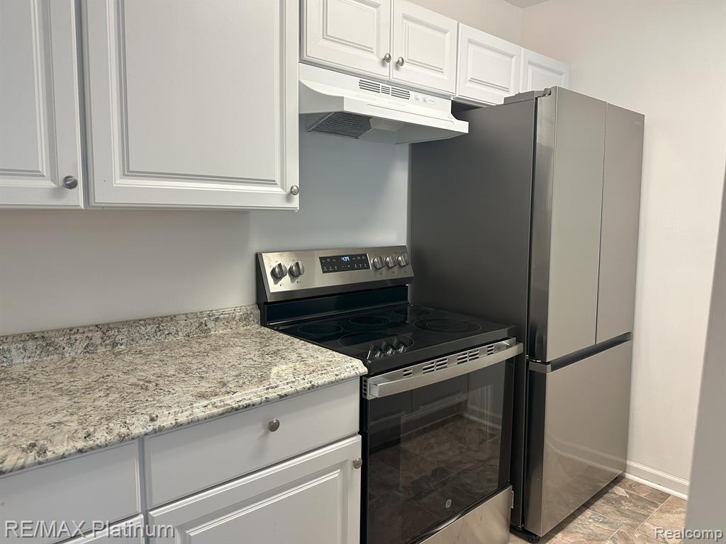 8713 CANDLEWOOD Trail, Brighton, MI 48116 — Photo 5