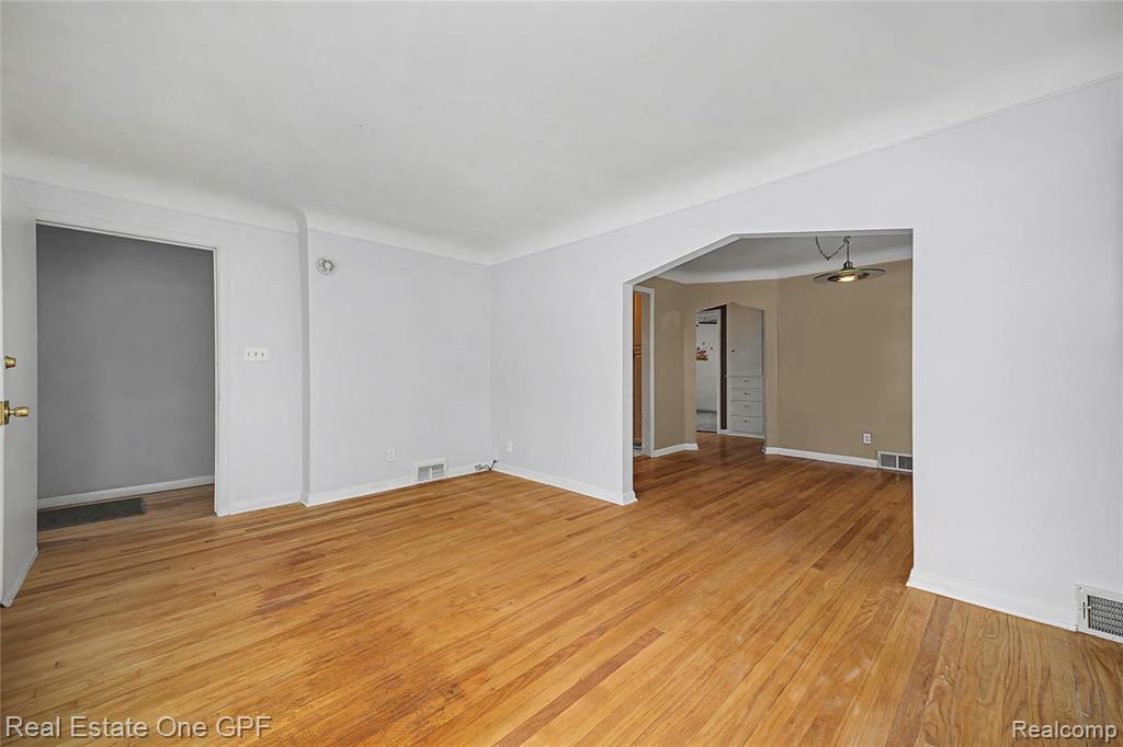 506 W 12 Mile Road, Royal Oak, MI 48073 — Photo 7