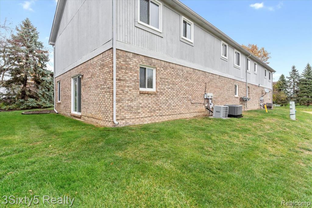 23313 Stromp Court, Trenton, MI 48183 — Photo 19