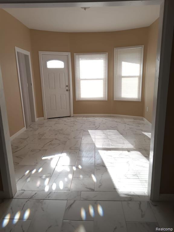 8879 N CLARENDON Street, Detroit, MI 48204 — Photo 12